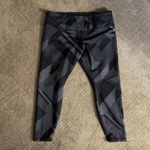 Brooks Black and Gray XL Patterned Leggings